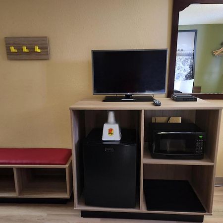 Super 8 By Wyndham Craig Hotel Ngoại thất bức ảnh