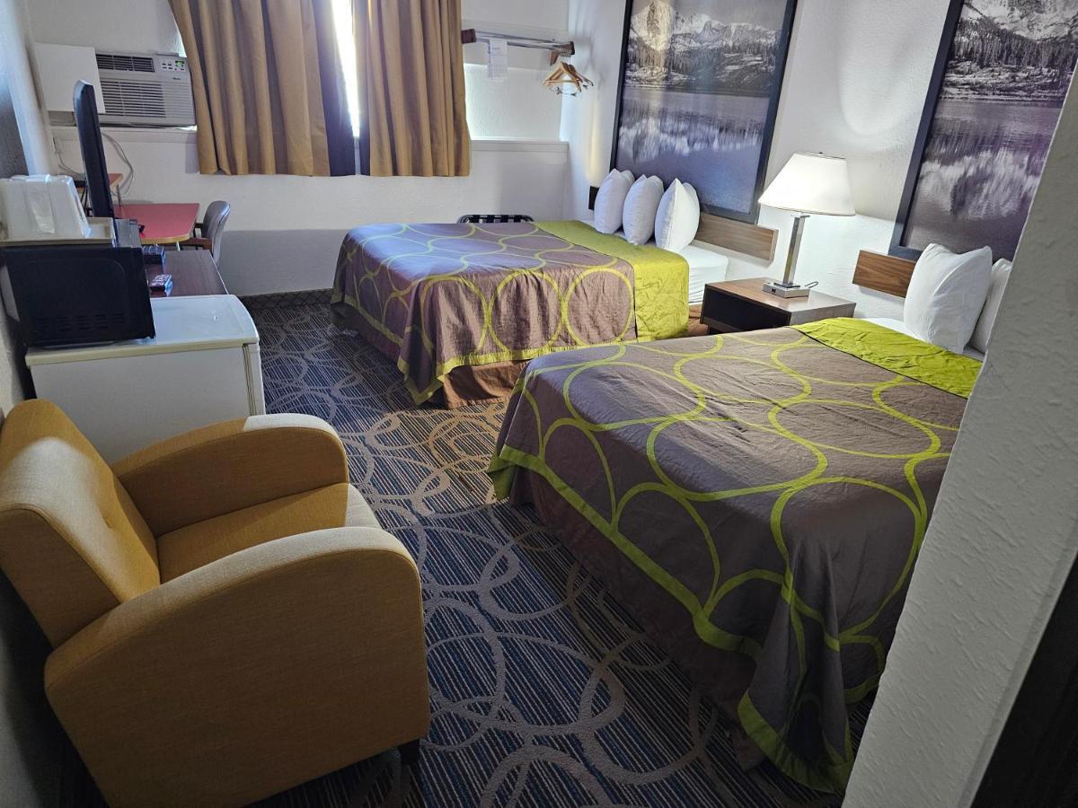 Super 8 By Wyndham Craig Hotel Ngoại thất bức ảnh